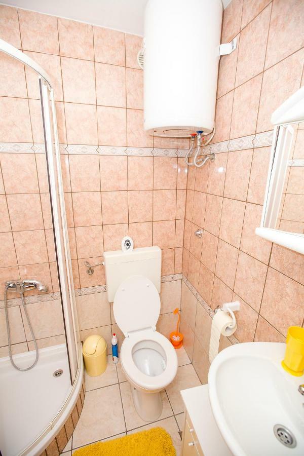 Apartmani Cindric Карлобаг Екстер'єр фото